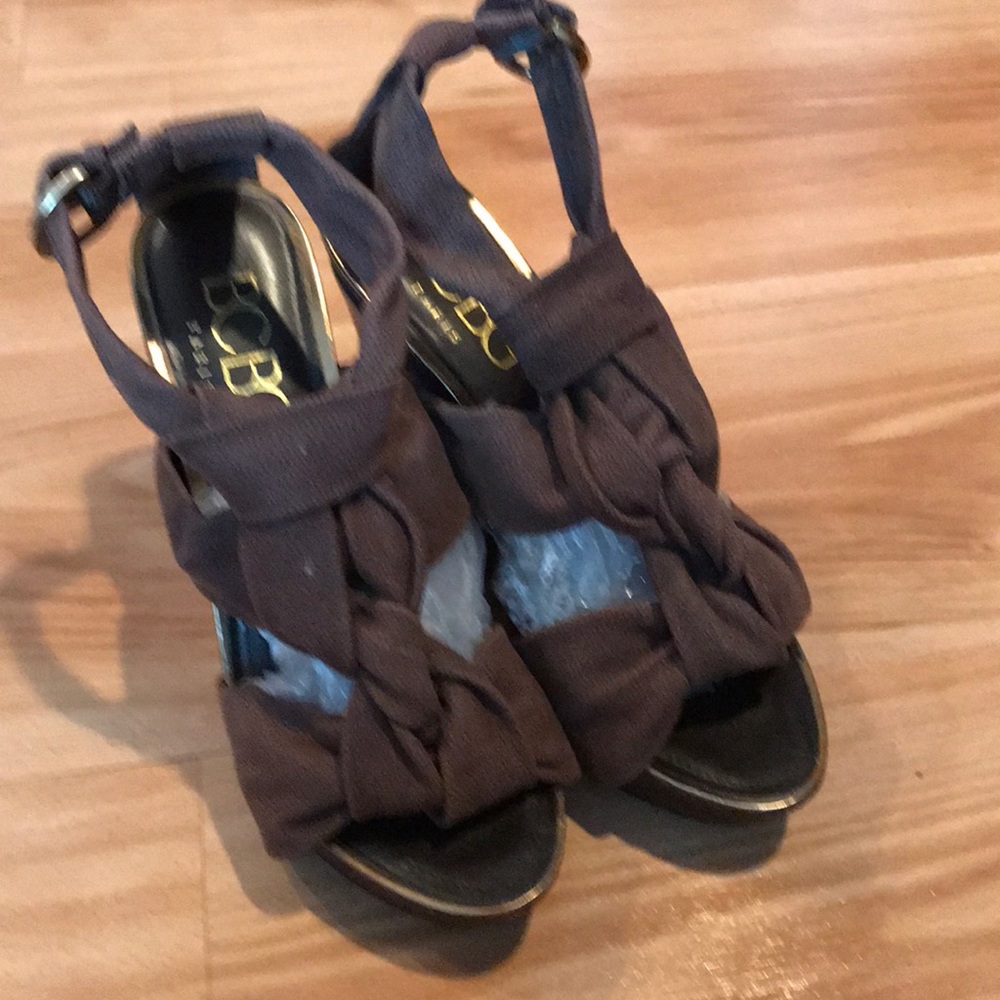 BCBG Paris brown suede espadrilles